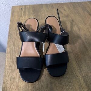 Old Navy Black Strappy Block Heel Sandals